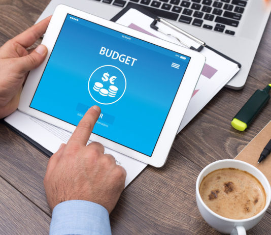 Câți bani trimite anual județul Cluj la bugetul național din impozitul pe salarii și venit?