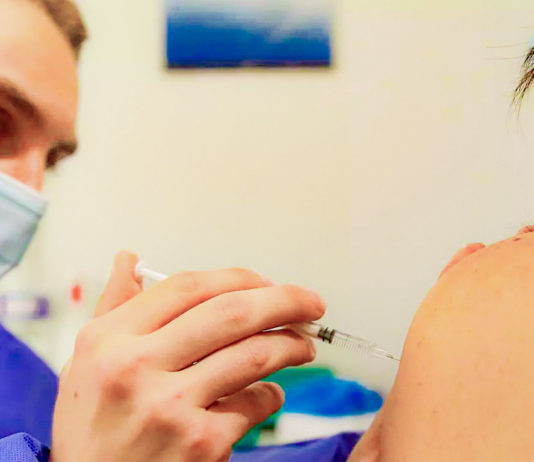 Toate vaccinurile anti-Covid aprobate în UE par să protejeze împotriva variantei indiene (delta) a coronavirusului, anunţă EMA