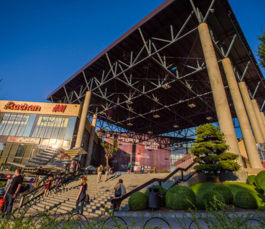 Centru de vaccinare anti-covid la Iulius Mall Cluj