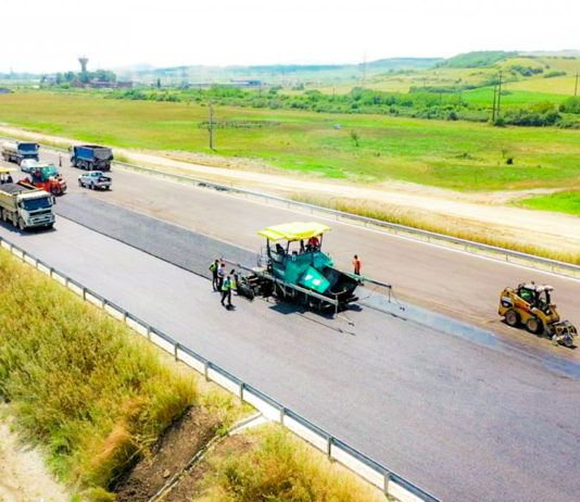 Cătălin Drulă: Se toarnă ultimul strat de asfalt pe lotul 2 al Autostrăzii Sebeș-Turda. Lucrările, 90% finalizate