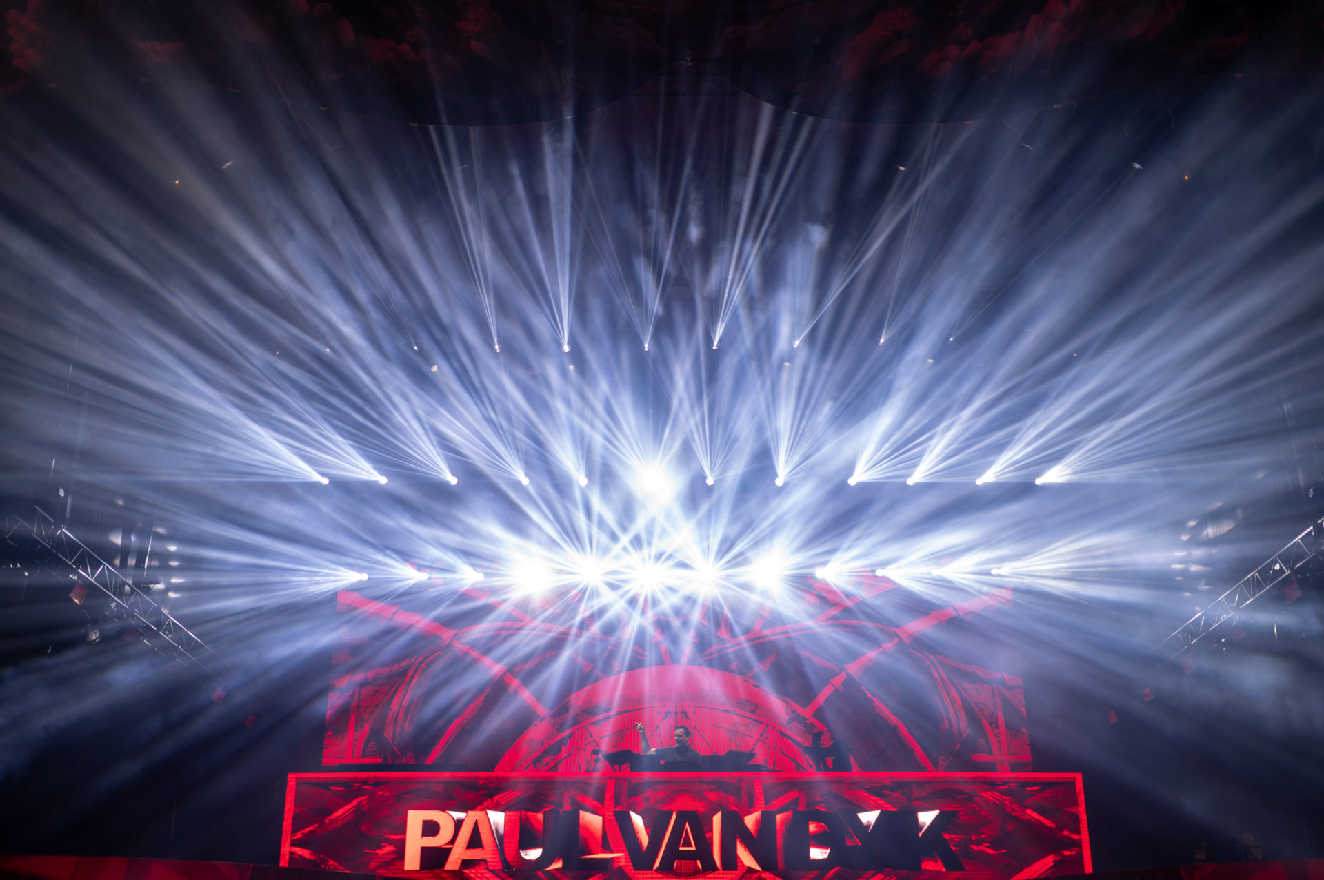 Peste 69.000 de fani au participat la a doua zi a festivalului Untold (galerie foto) 9 Untold2021 0911 035157 4469 paul van dyk RK