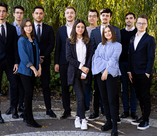 Rising Stars – 900 de aplicanţi în programul de internship al companiei Iulius.21 de studenți au fost angajați full-time