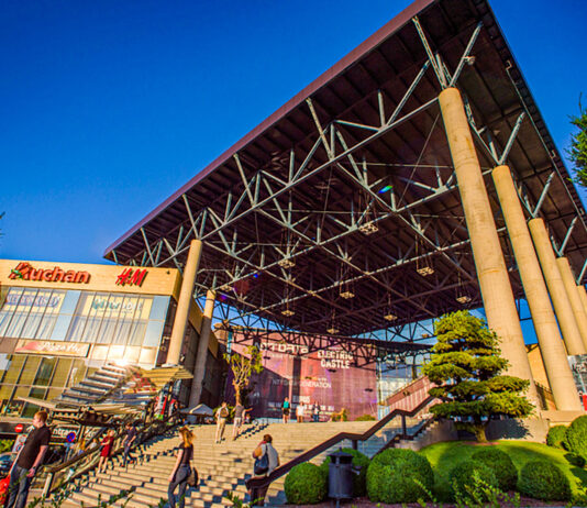 Turismul, beauty-ul și jenga fac un mix perfect, în acest weekend, la Iulius Mall Cluj. Vino să te bucuri de diversitatea de activități!