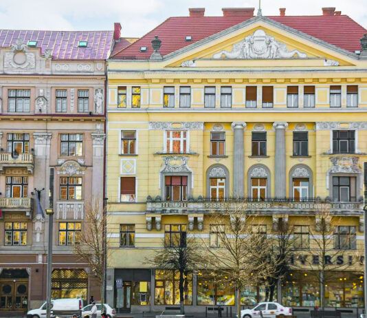 Emisiune numismatică cu tema 100 de ani de la încoronarea de la Alba Iulia a Regelui Ferdinand I și a Reginei Maria. De unde poate fi cumpărată noua monedă de 500 lei din aur?