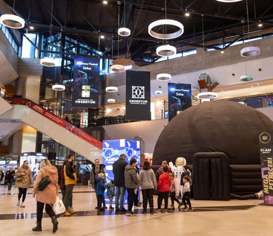Galerie foto: Proiecții inedite despre Univers la Panetariul din Iulius Mall Cluj