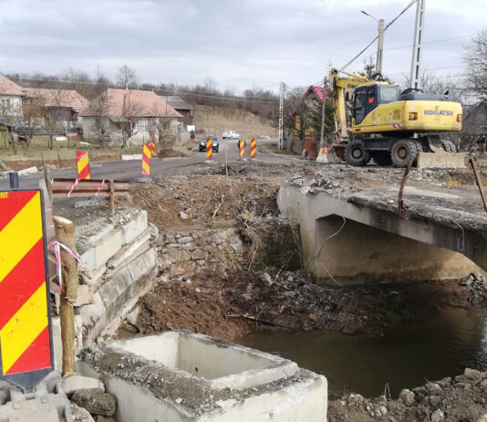 Consiliul Județean Cluj a reluat lucrările de modernizare a drumului județean 107M. Acestea vizează un sector de peste 42 de kilometri